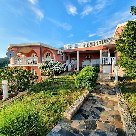 Villa Lilly Cesarica Exteriör bild