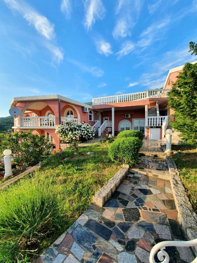 Villa Lilly Cesarica Exteriör bild
